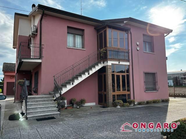 Villa in vendita a Riva del Po FE
