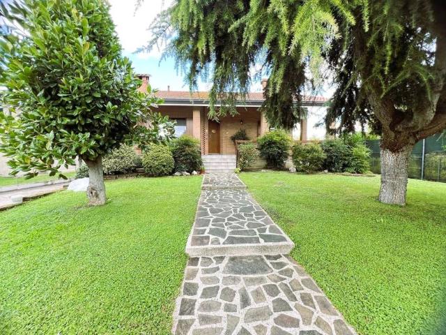 Villa in vendita a Riva del Po FE