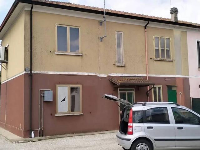 Villa in vendita a Riva del Po FE
