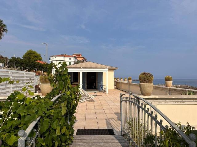 Villa in vendita a Riva Ligure IM