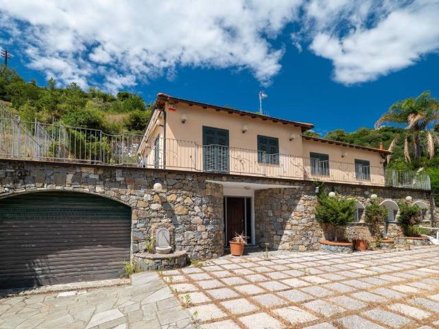 Villa in vendita a Riva Ligure IM