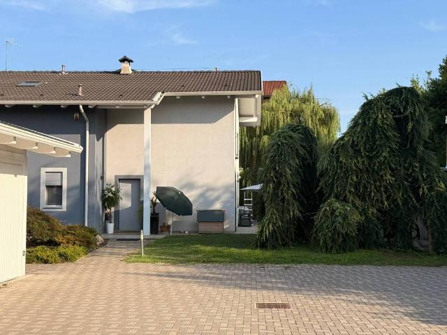 Villa in vendita a Rivarolo Canavese TO