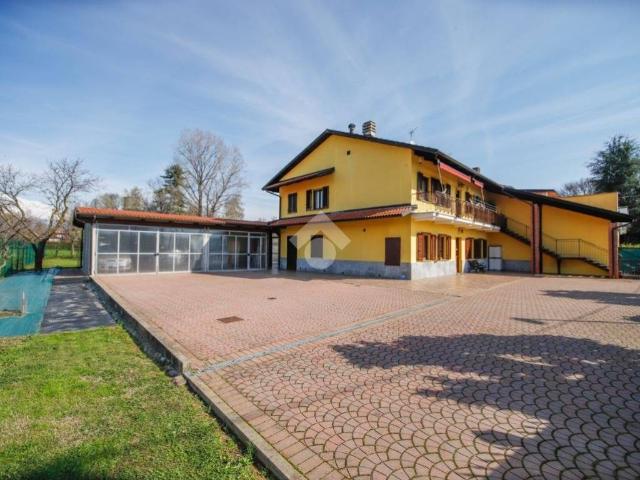 Villa in vendita a Rivarolo Canavese TO