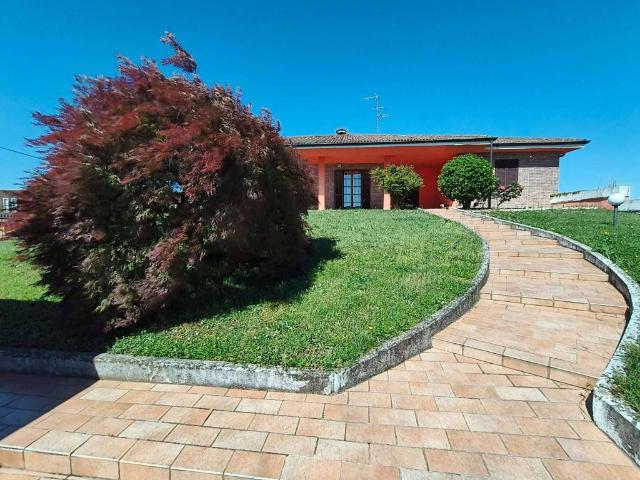 Villa in vendita a Rivolta d'Adda CR