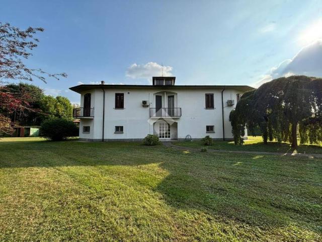 Villa in vendita a Rivolta d'Adda CR