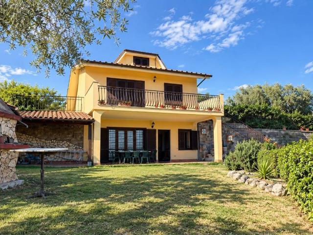 Villa in vendita a Riano RM