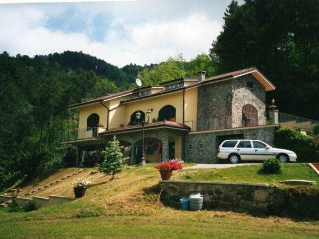 Villa in vendita a Riccò del Golfo di Spezia SP