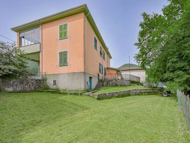 Villa in vendita a Riccò del Golfo di Spezia SP
