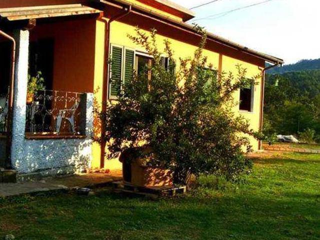 Villa in vendita a Riccò del Golfo di Spezia SP