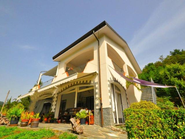 Villa in vendita a Riccò del Golfo di Spezia SP