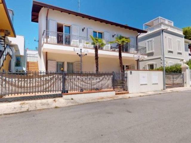 Villa in vendita a Riccione