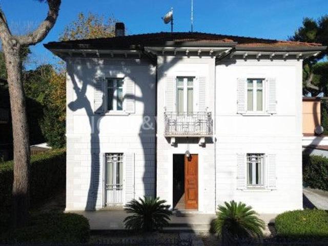Villa in vendita a Riccione