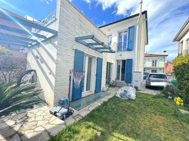 Villa in vendita a Riccione