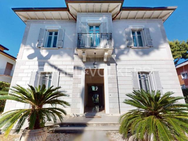 Villa in vendita a Riccione RN