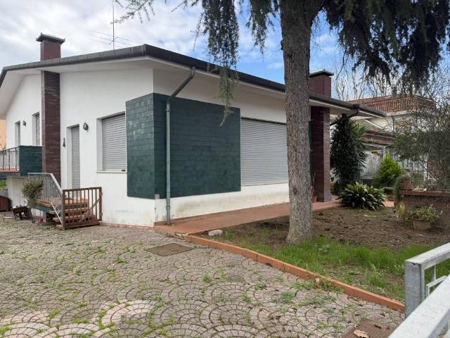 Villa in vendita a Riccione RN