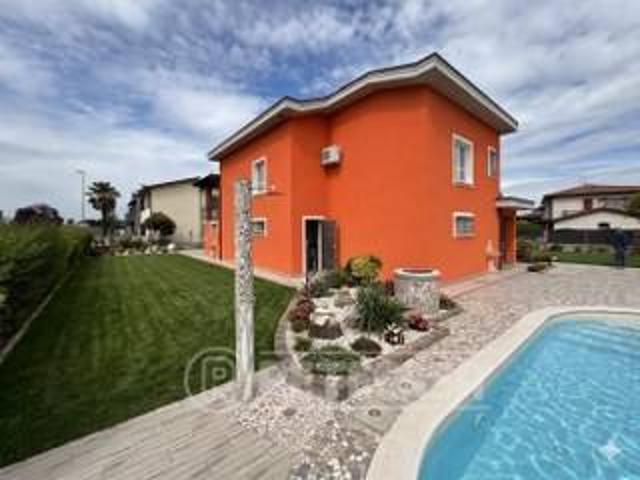 Villa in vendita a Ricengo CR