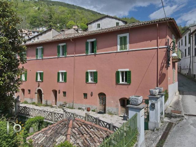 Villa in vendita a Rieti RI