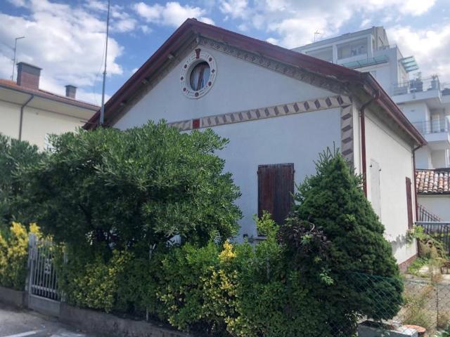 Villa in vendita a Rimini RN