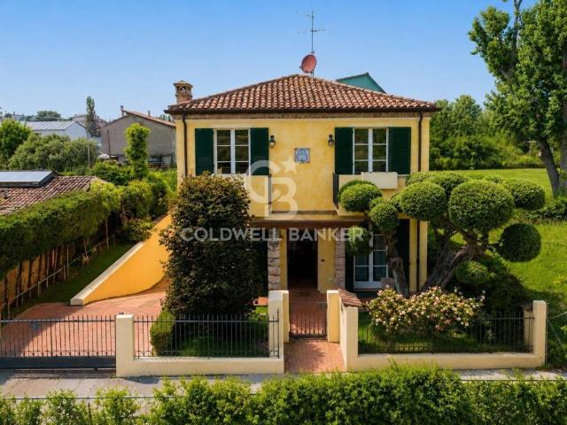 Villa in vendita a Rimini RN