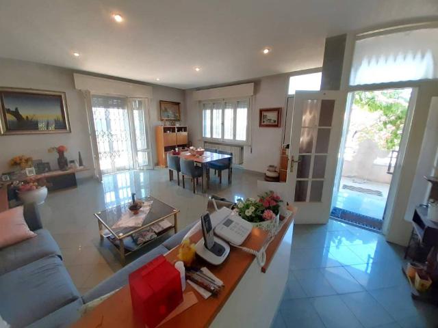 Villa in vendita a Rimini RN