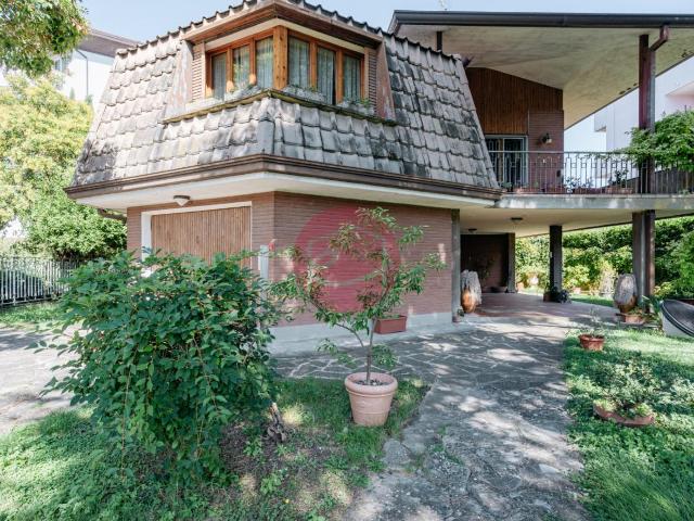 Villa in vendita a Rimini
