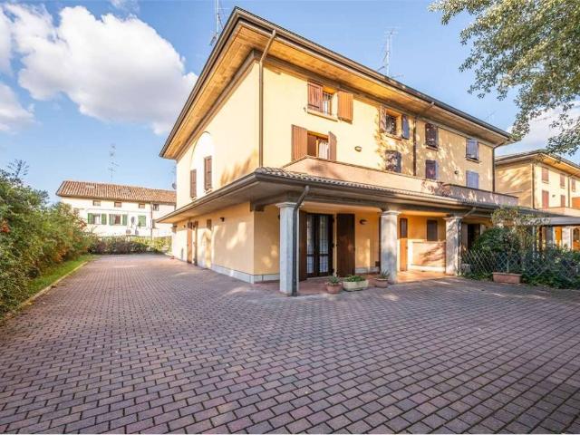 Villa in vendita a Rio Saliceto RE