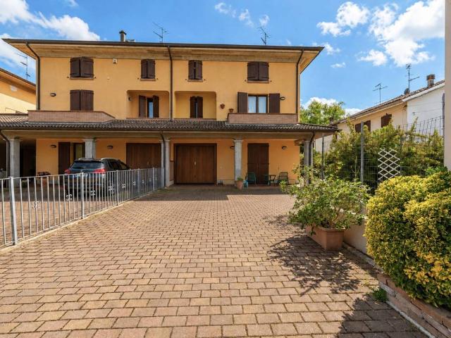 Villa in vendita a Rio Saliceto RE