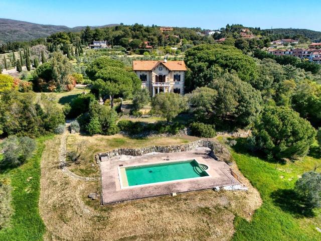 Villa in vendita a Riparbella PI