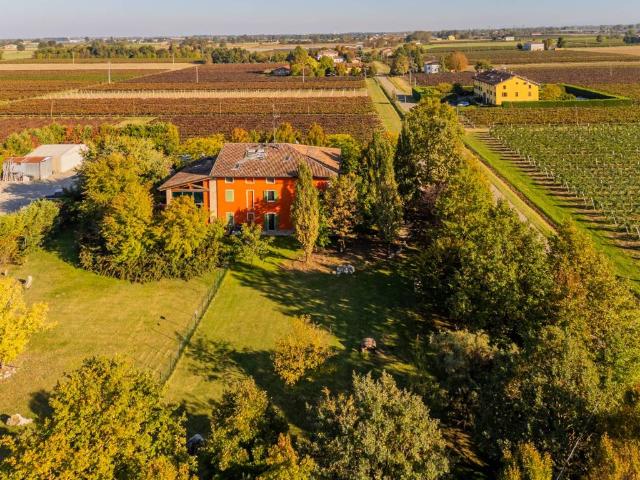 Villa in vendita a Rubiera RE