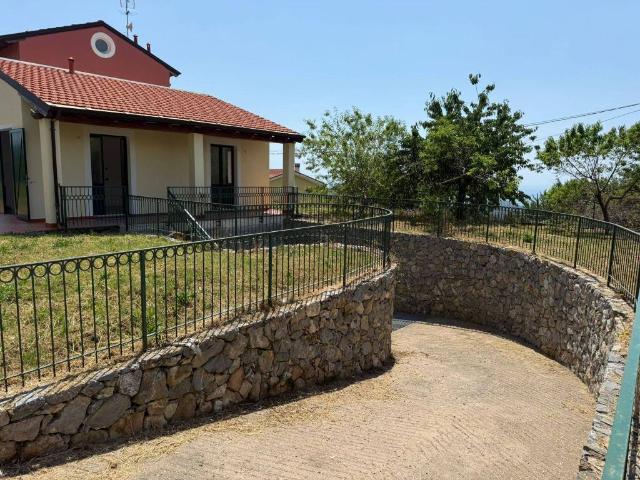 Villa in vendita a Tovo San Giacomo SV