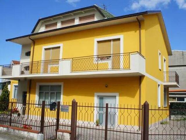 Villa in vendita a Tollo CH