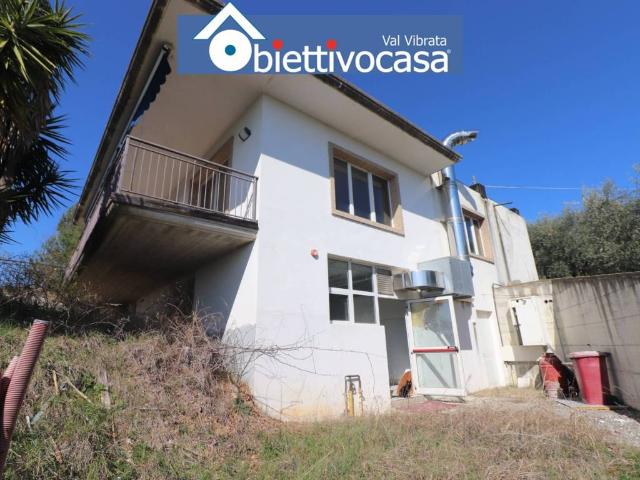 Villa in vendita a Torano Nuovo TE