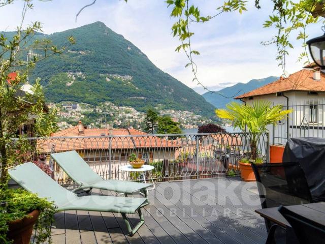 Villa in vendita a Torno CO