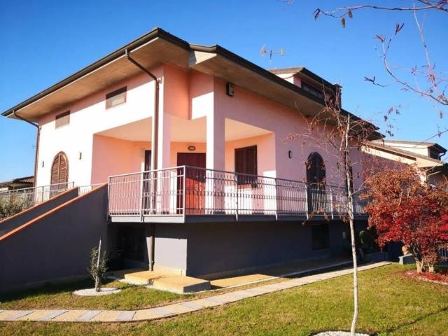 Villa in vendita a Torrazza Coste PV
