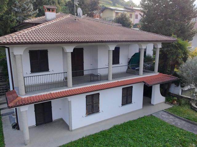Villa in vendita a Torre de' Busi