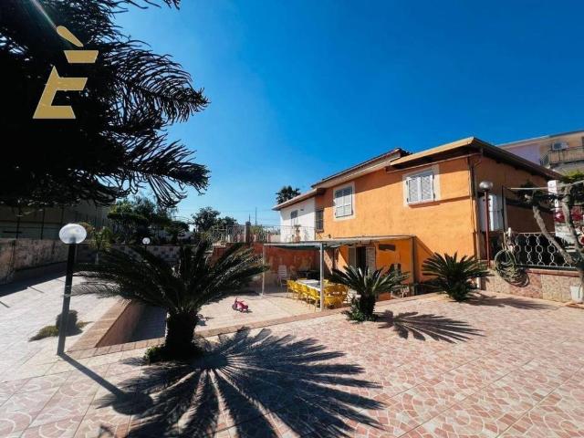 Villa in vendita a Torre del Greco NA