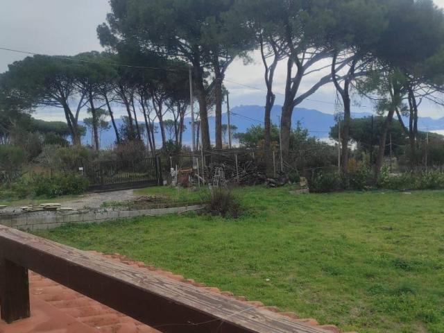 Villa in vendita a Torre del Greco NA