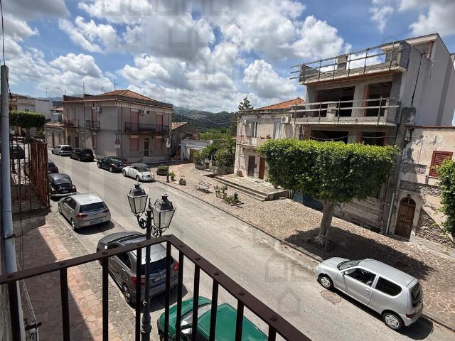 VILLA in VENDITA a TORREGROTTA TORREGROTTA di 7 vani