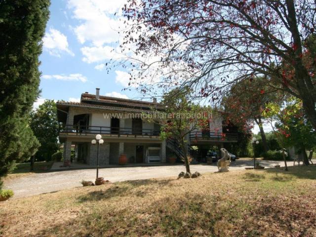 Villa in vendita a Torrita di Siena SI