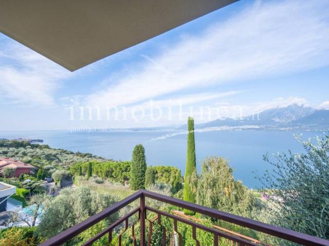 Villa in vendita a Torri del Benaco VR