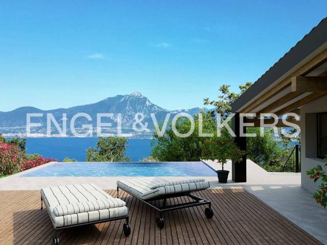 Villa in vendita a Torri del Benaco VR
