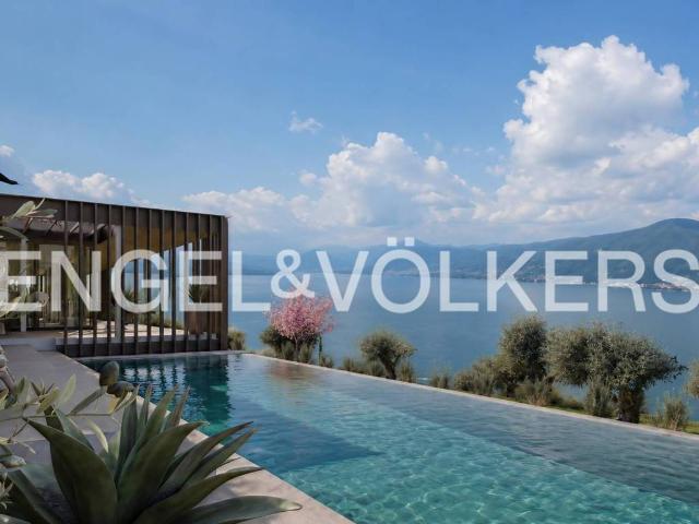 Villa in vendita a Torri del Benaco VR