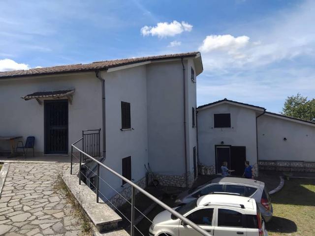 Villa in vendita a Torricella in Sabina RI