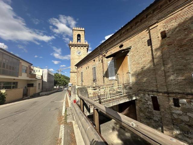 Villa in vendita a Torricella Sicura TE