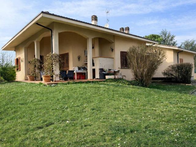 Villa in vendita a Tortona AL