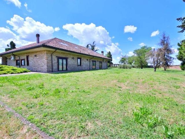 Villa in vendita a Tortona AL
