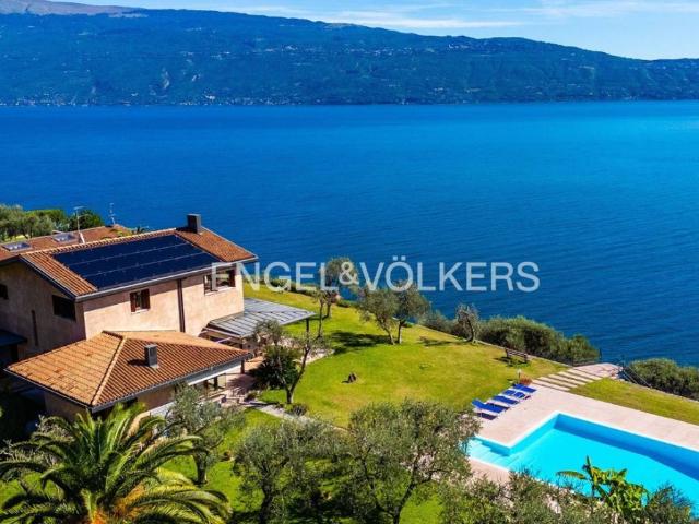 Villa in vendita a Toscolano Maderno BS
