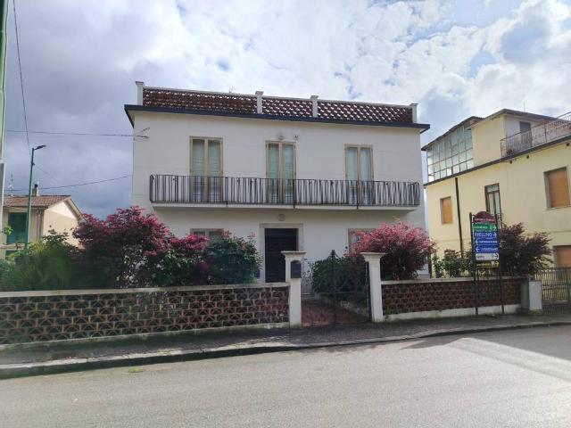 Villa in vendita a Taurasi AV