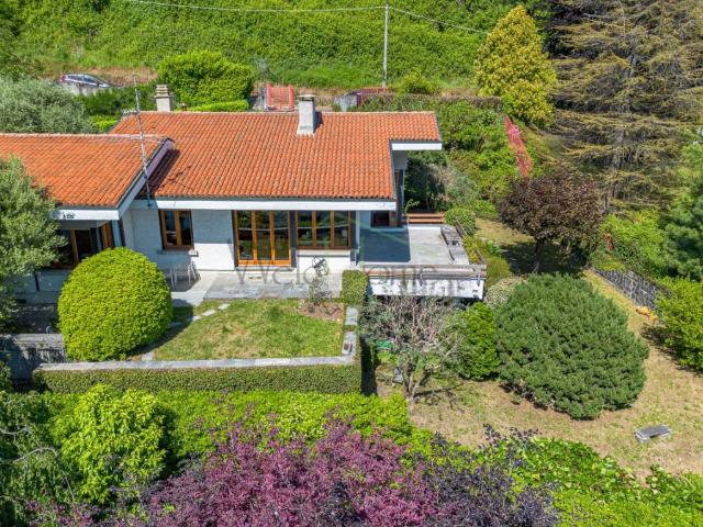 Villa in vendita a Tavernerio CO