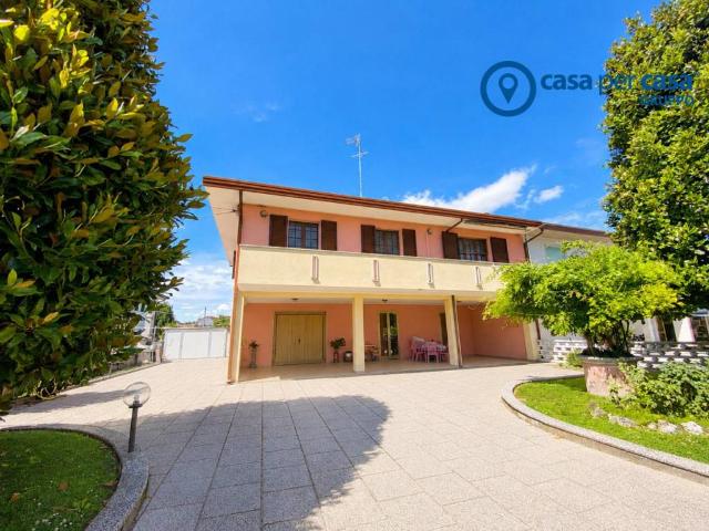 Villa in vendita a Taglio di Po RO